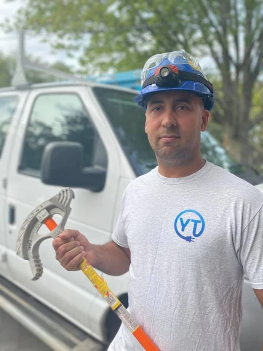 Choosing a Licensed Electrician in Queens and New Jersey: What You Need to Know