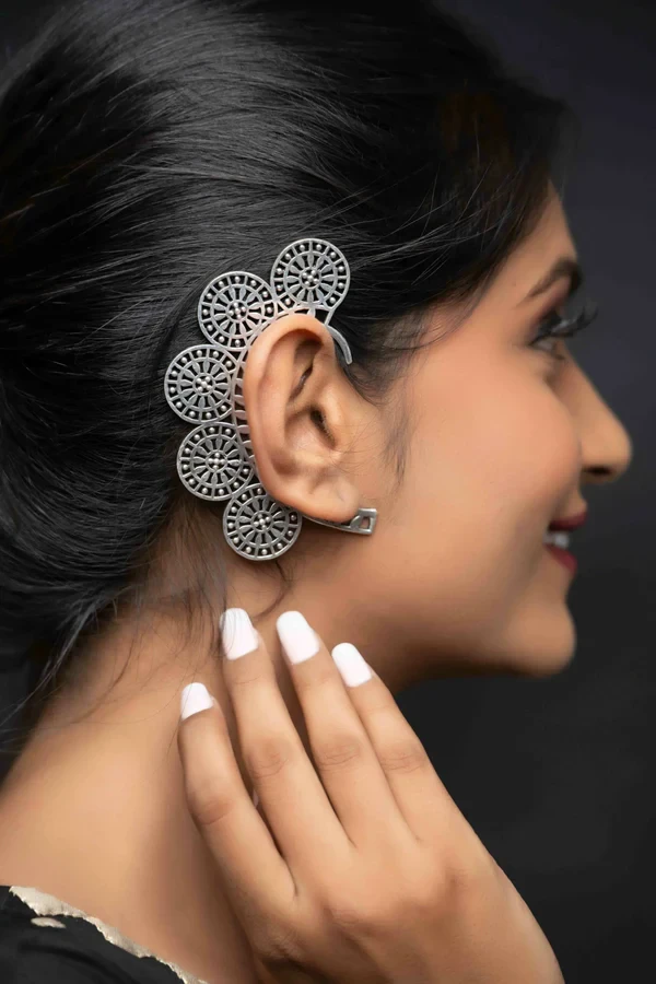 Kundan Earcuffs: Modern Ethnic Indian Jewellery