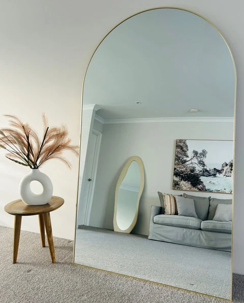 Big Arched Mirrors: Stylish Accent Pieces for Contemporary Homes