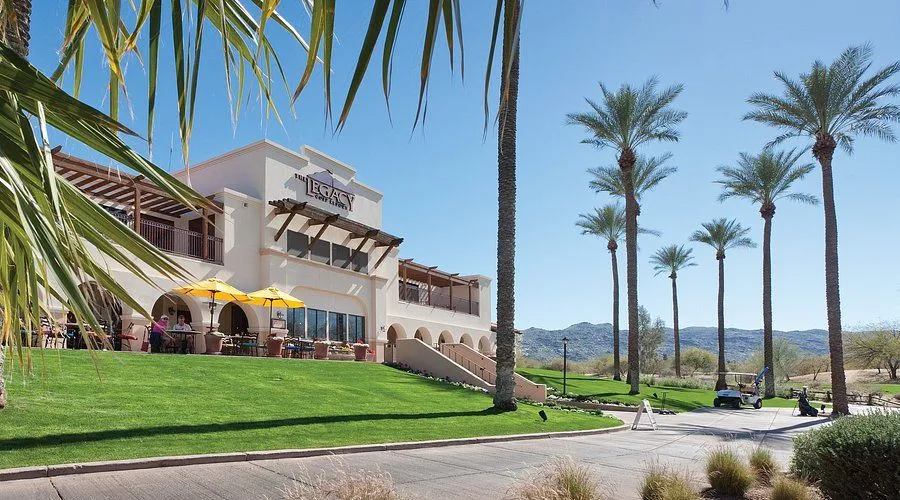 Why Do So Many Athletes Choose Golf as a Lifetime Sport?