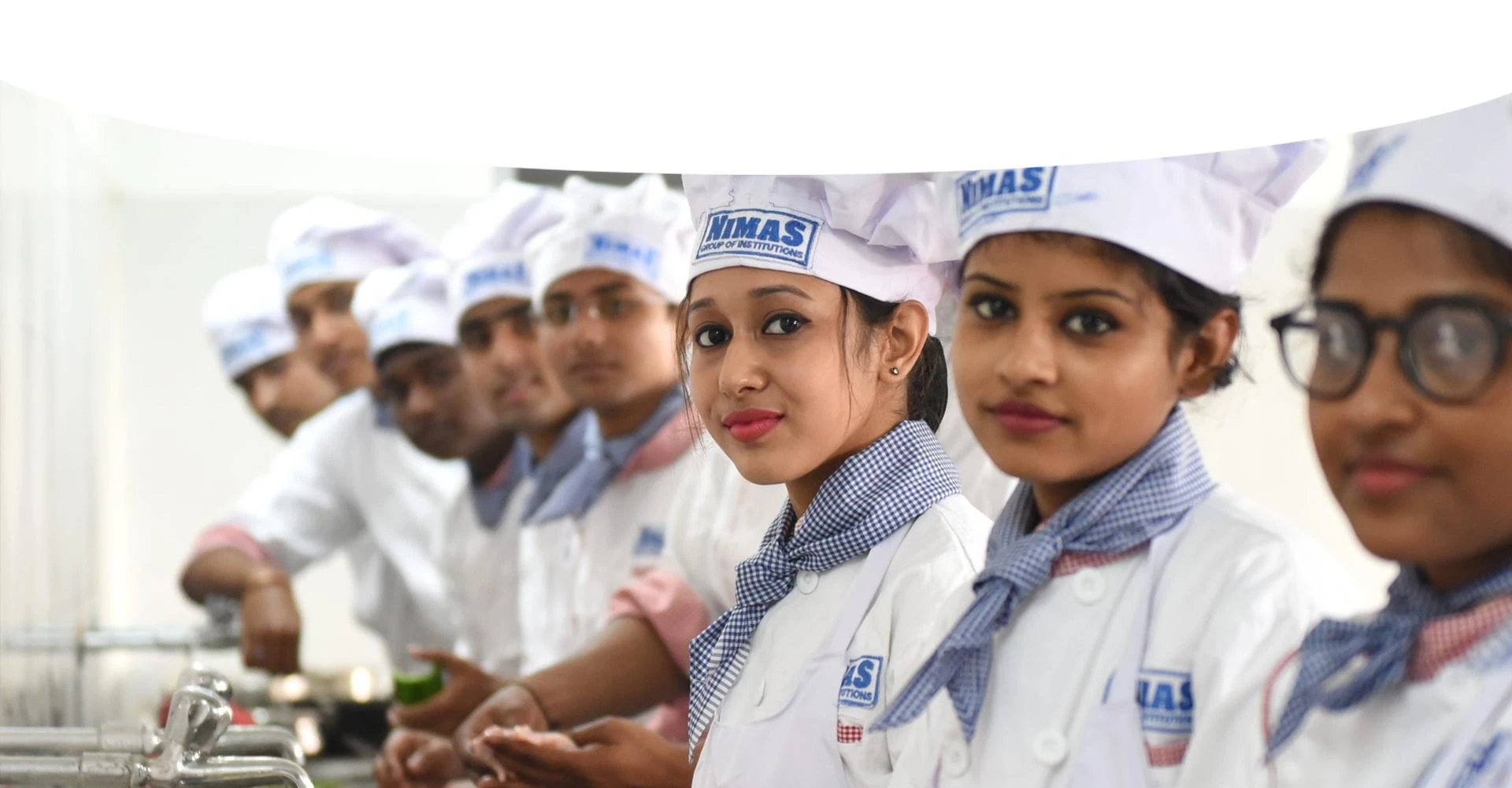 Top Benefits of Pursuing a Hotel Administration Degree