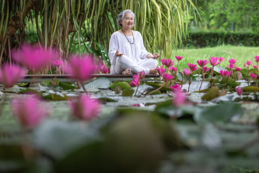 How Mindfulness Meditation Encourages Better Sleep and Calm Thinking