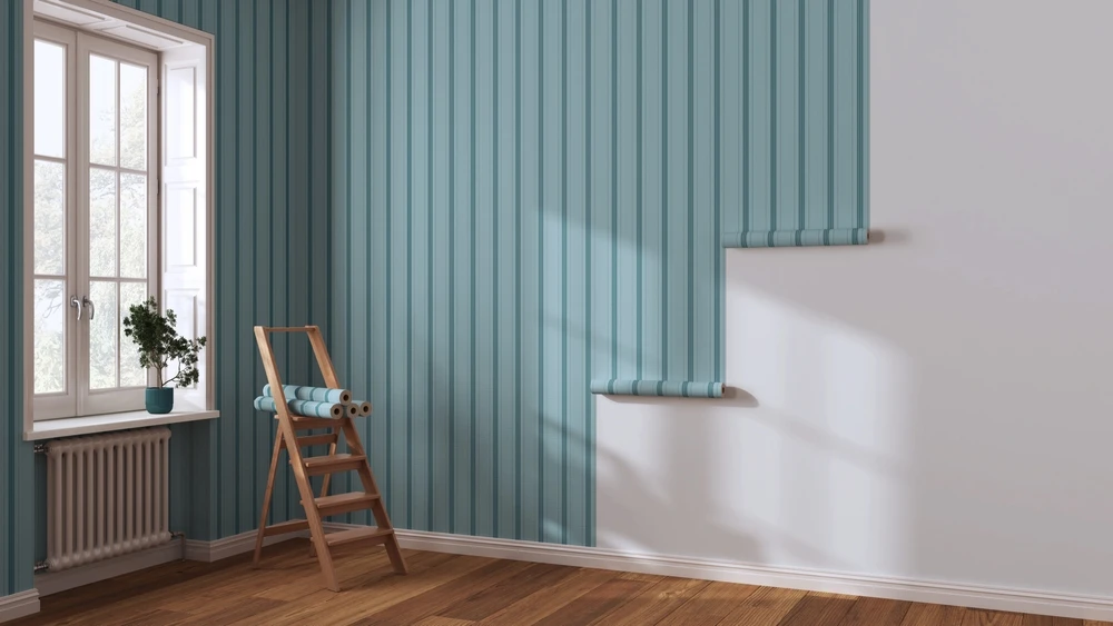 How Do Professionals Tackle Wallpaper Removal in Hard-to-Reach Corners?