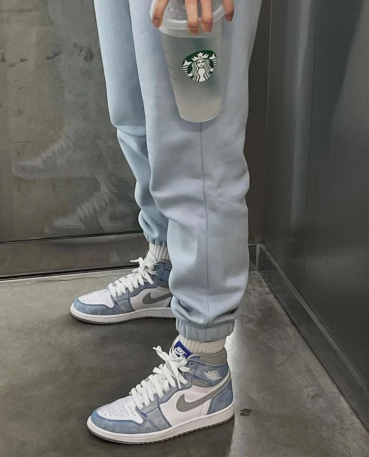 Air Jordan 1 High in India — Buy Original Air Jordan 1 High Online at LaceUpClub