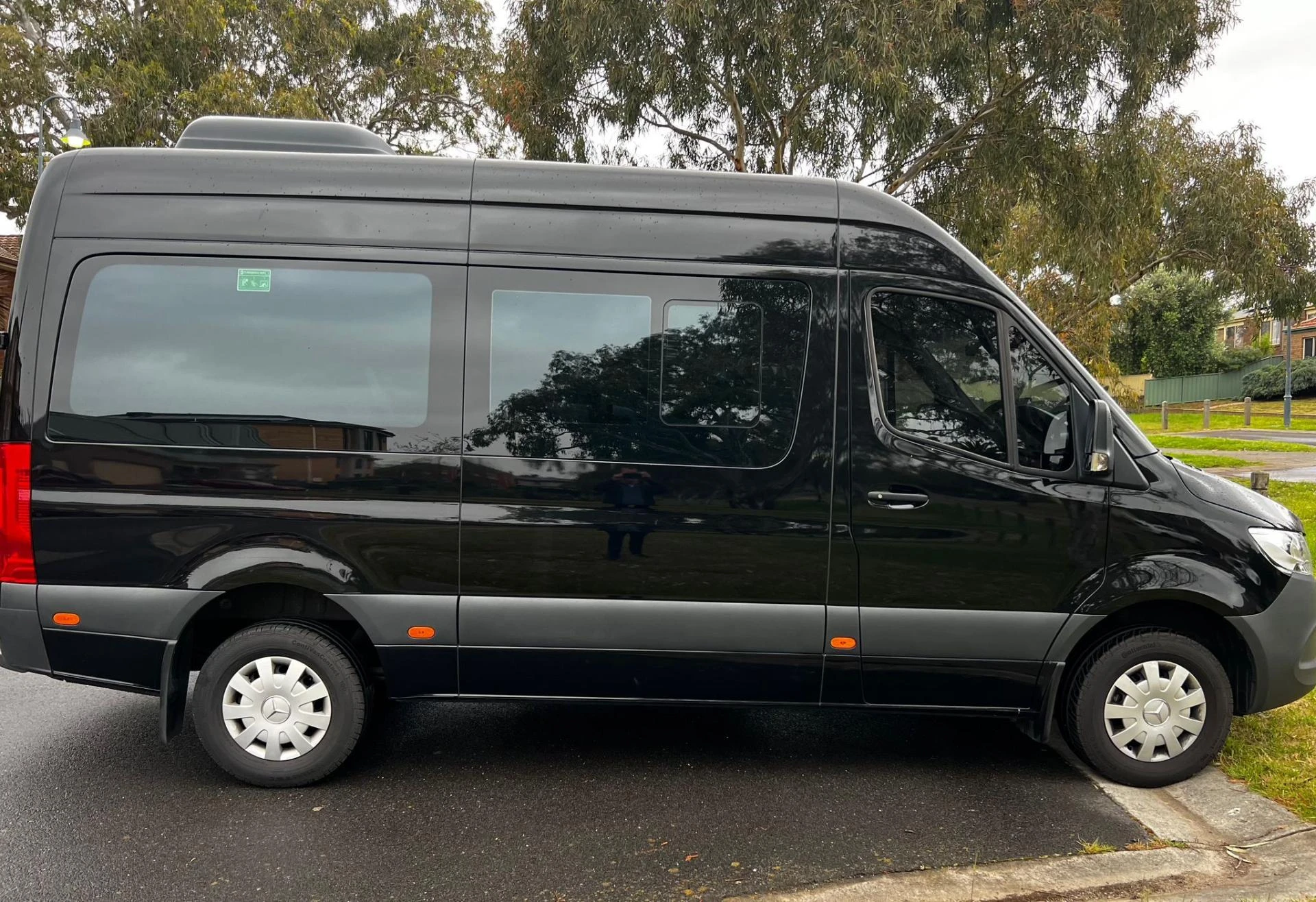 Seamless Luxury Car Hire in Melbourne for Business, Events and Special Occasions