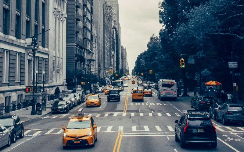 What is The Perfect Choice for Group Travel and Luxury Transfers in London?