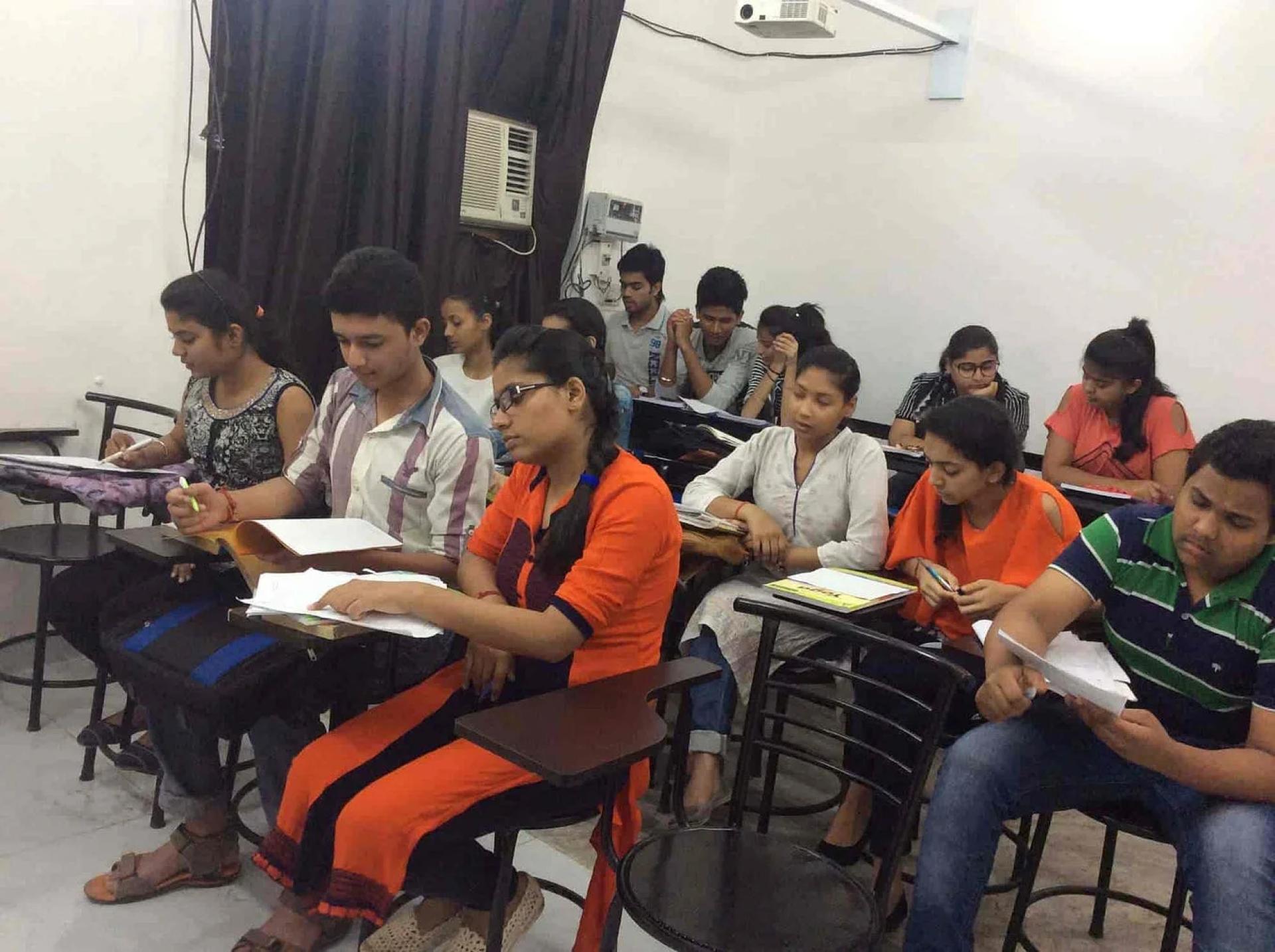 How to Find the Best CA Foundation Classes in Allahabad