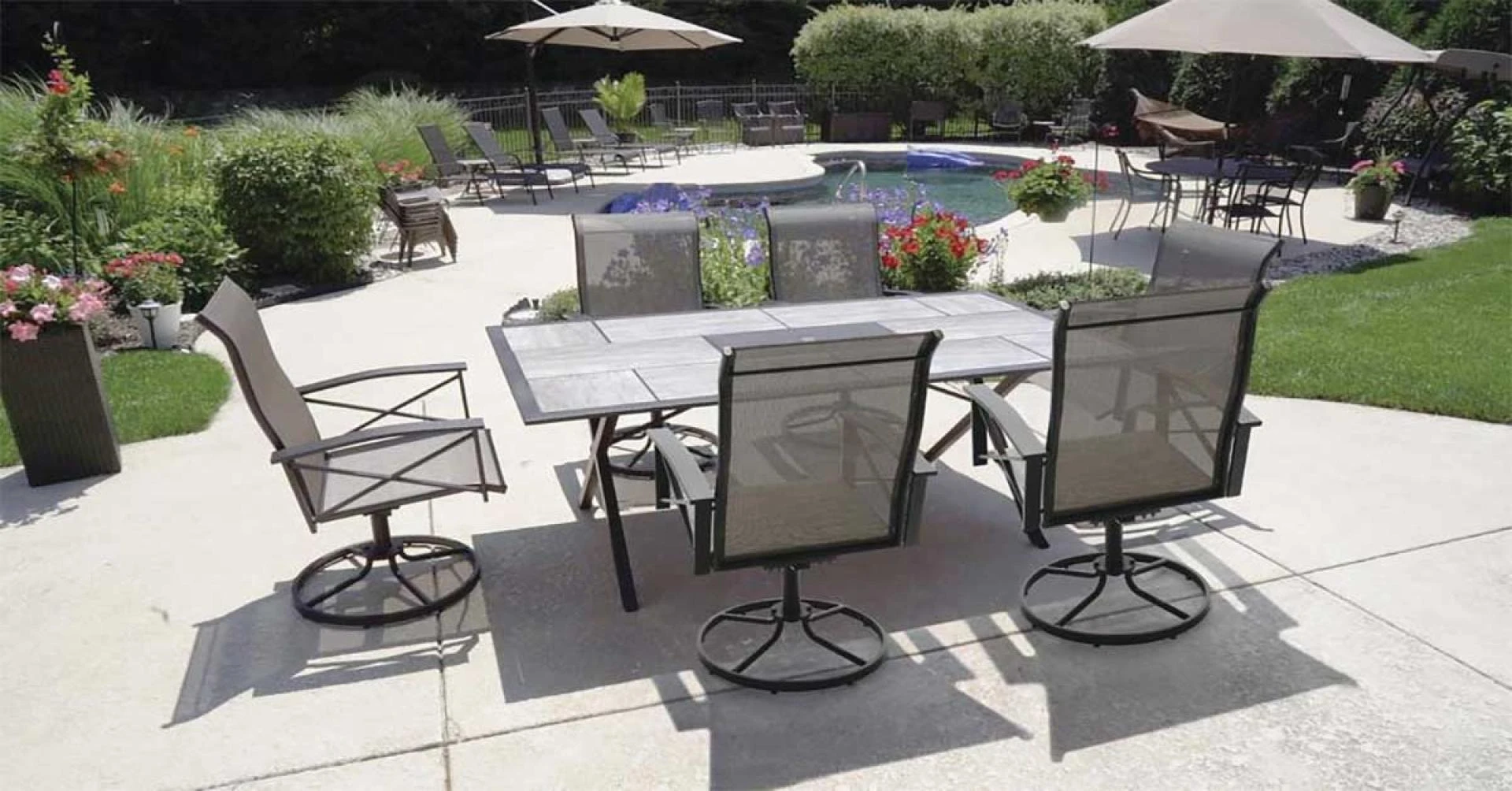 Fence to Furniture: 3 Projects to Prep Your Outdoor Oasis for Spring