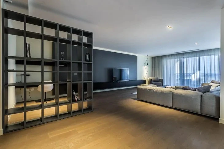 St. Julian’s Neighbourhood Guide: Best Spots for Dining, Nightlife, and Leisure