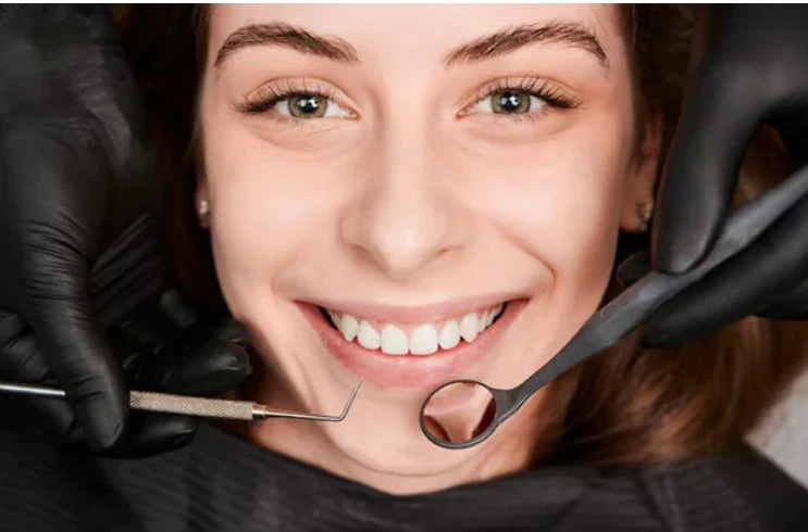 How a Perfect Smile Can Improve Your Professional and Social Life