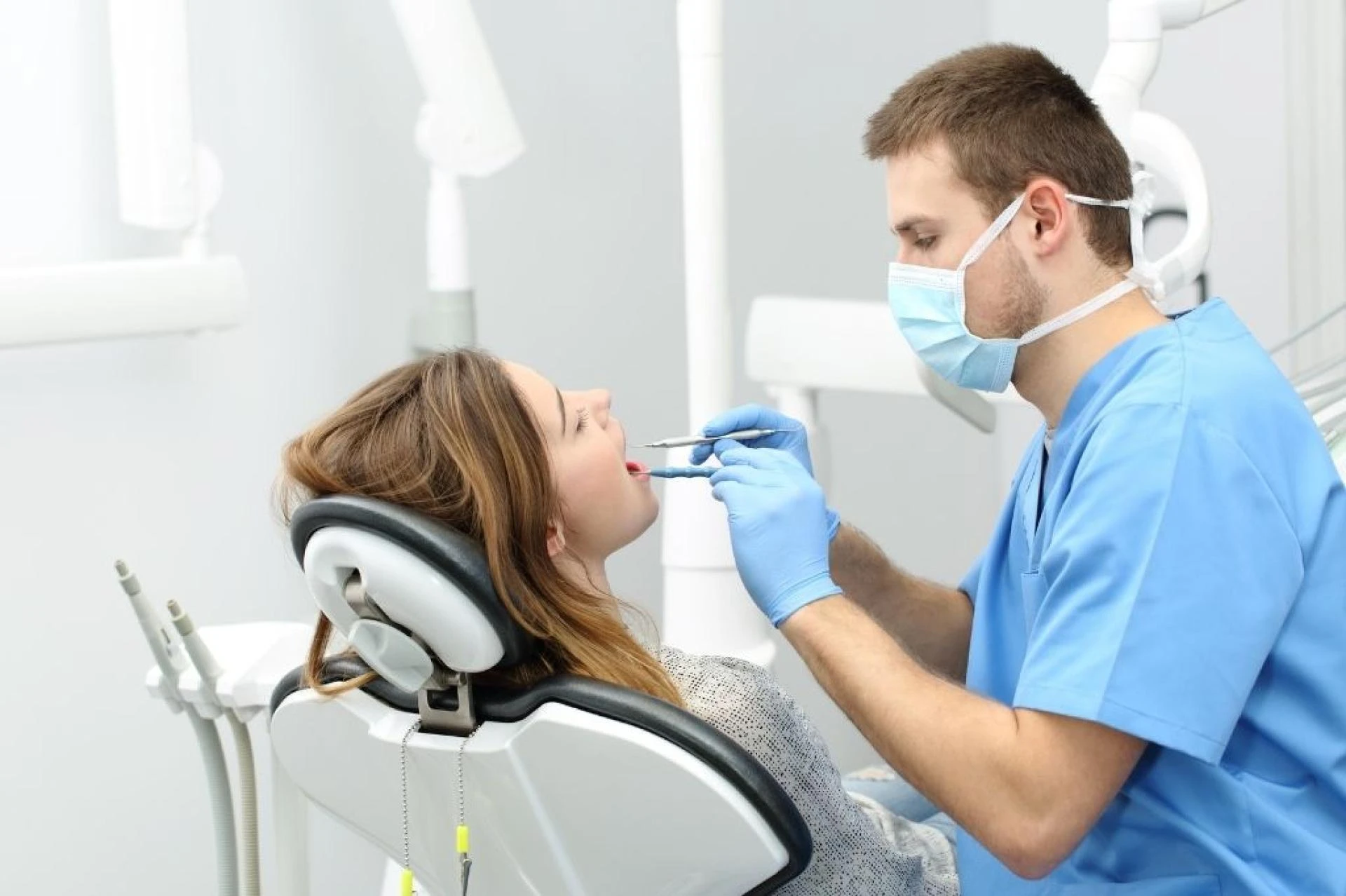 ¡Luce una Sonrisa Radiante! Tu Dentista en Houston TX para un Blanqueamiento Dental Seguro y Efectivo