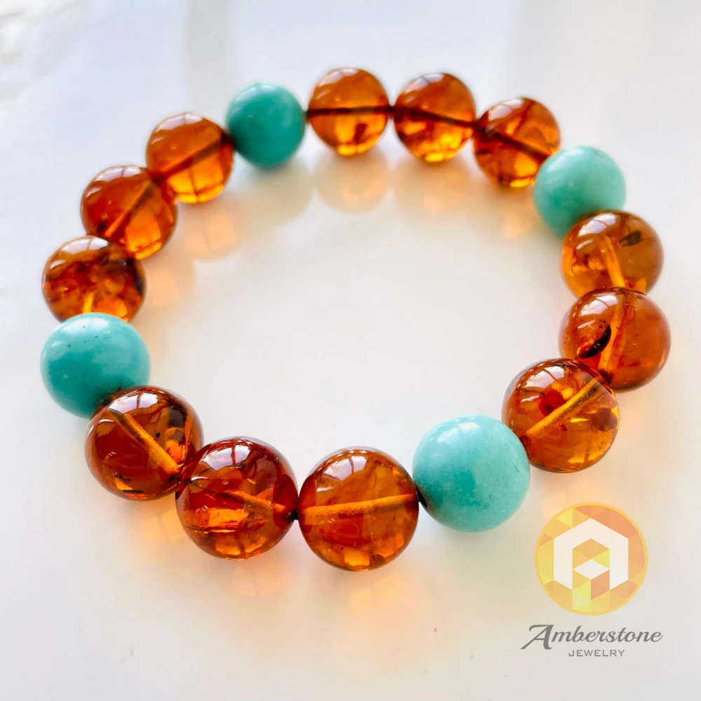 Cognac Amber Bracelet – A Classic Jewelry Choice