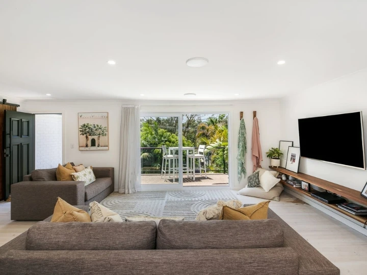 Why Aluminium Windows and Doors Suit Narrow Spaces