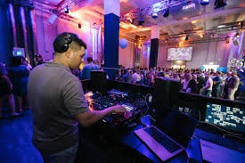 Wedding DJ Munich: Der perfekte Sound für eure Traumhochzeit