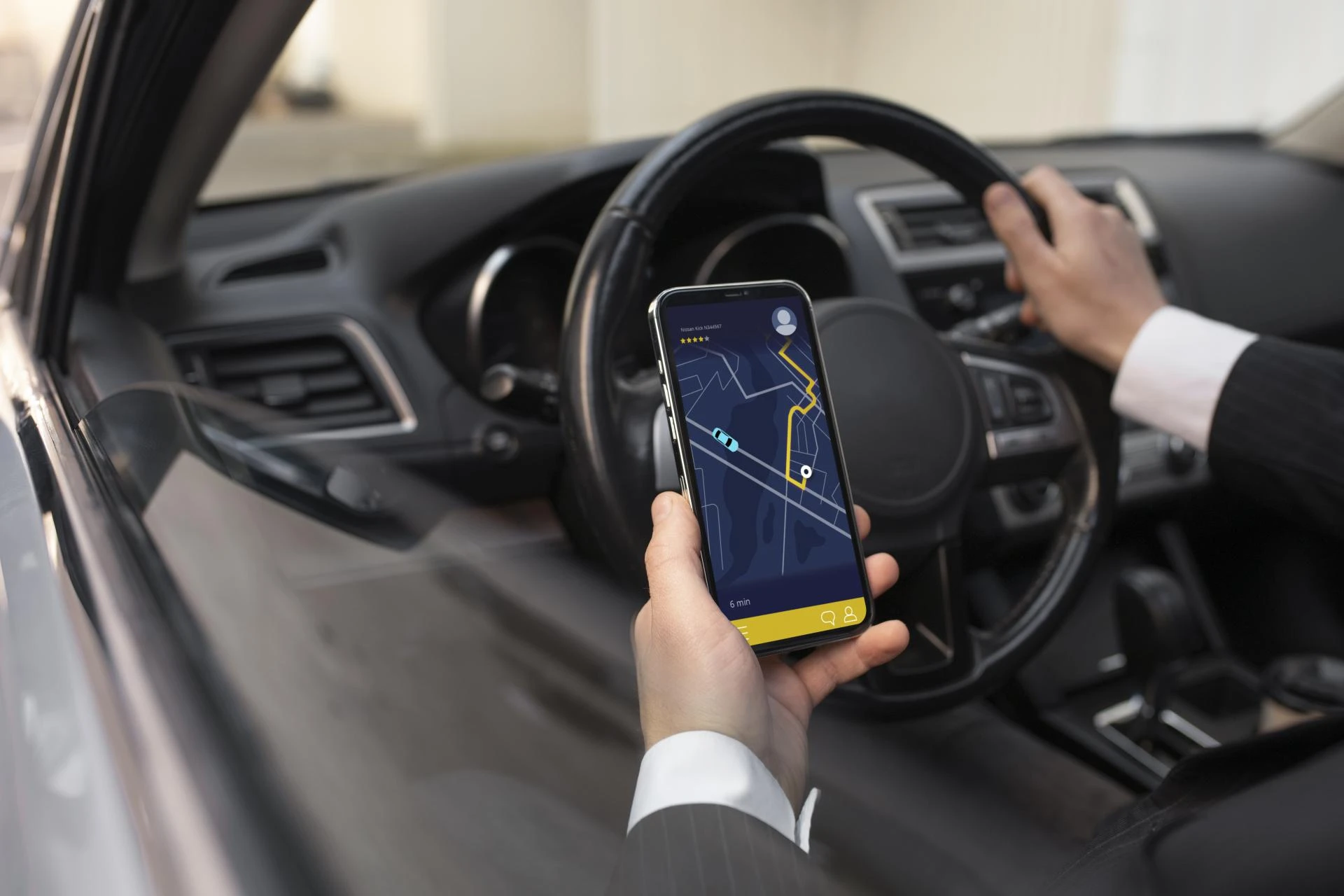 Why Choose a Maxi Taxi in Melbourne for Your Airport Transfer?