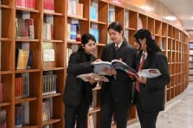 Building a Legal Career with the Right Education