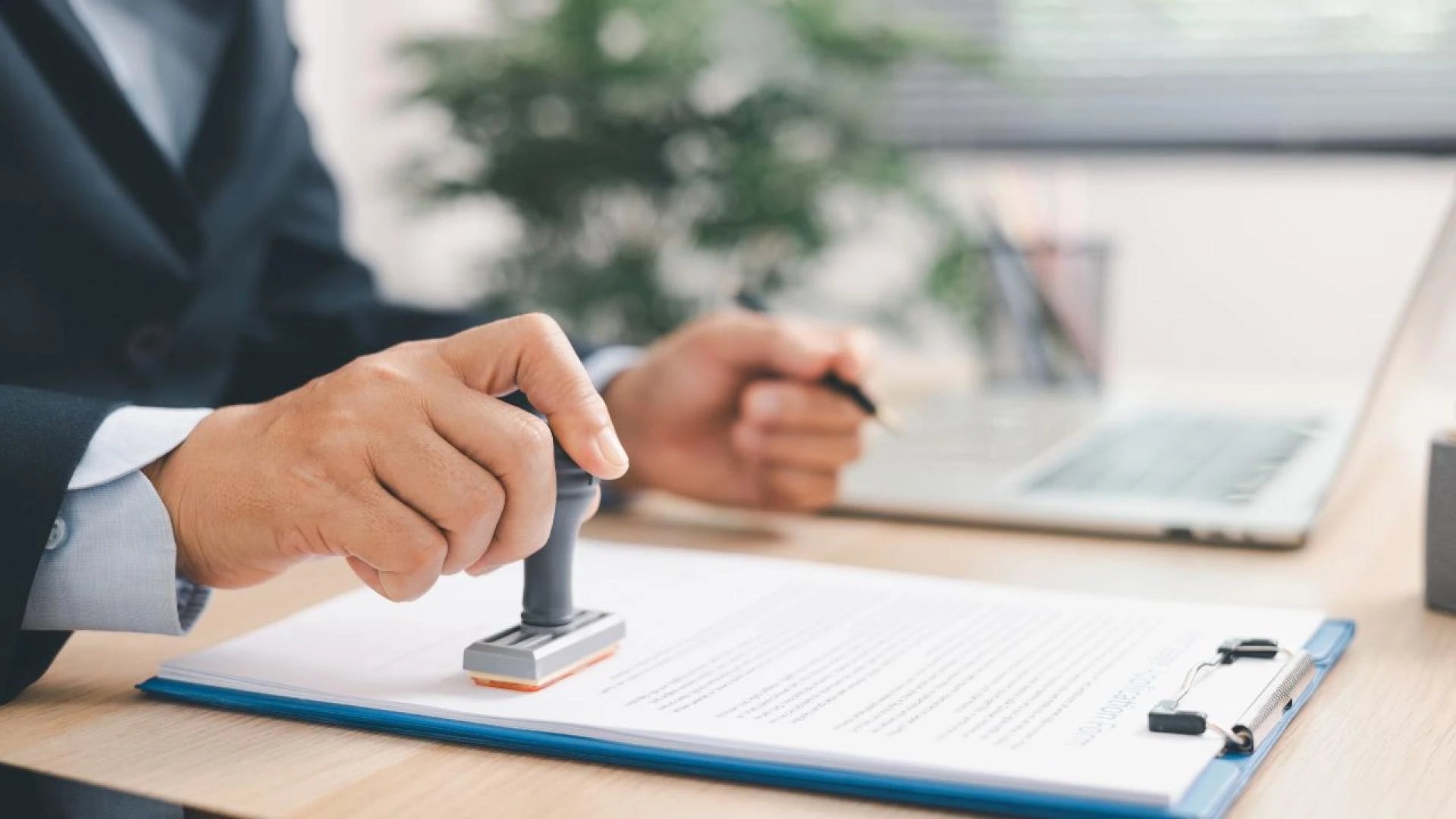 7 Proven Reasons to Hire Expert Business Lawyers in Lahore