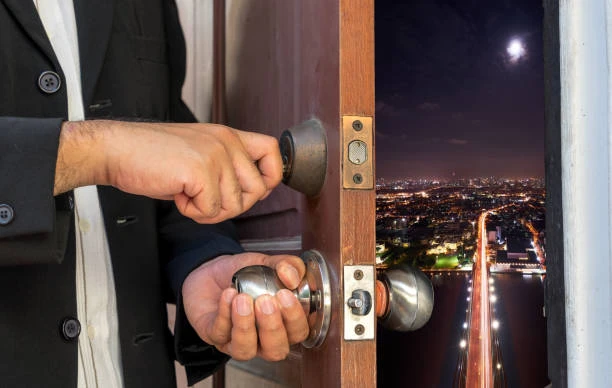 24 Hr Locksmith Near Me – Fast & Reliable Help by The Lock Specialist Ltd