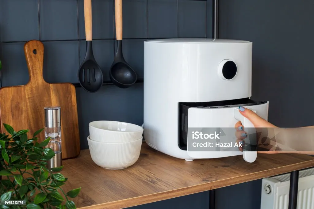 Can the Top-rated air fryer in the US cook frozen chicken nuggets?