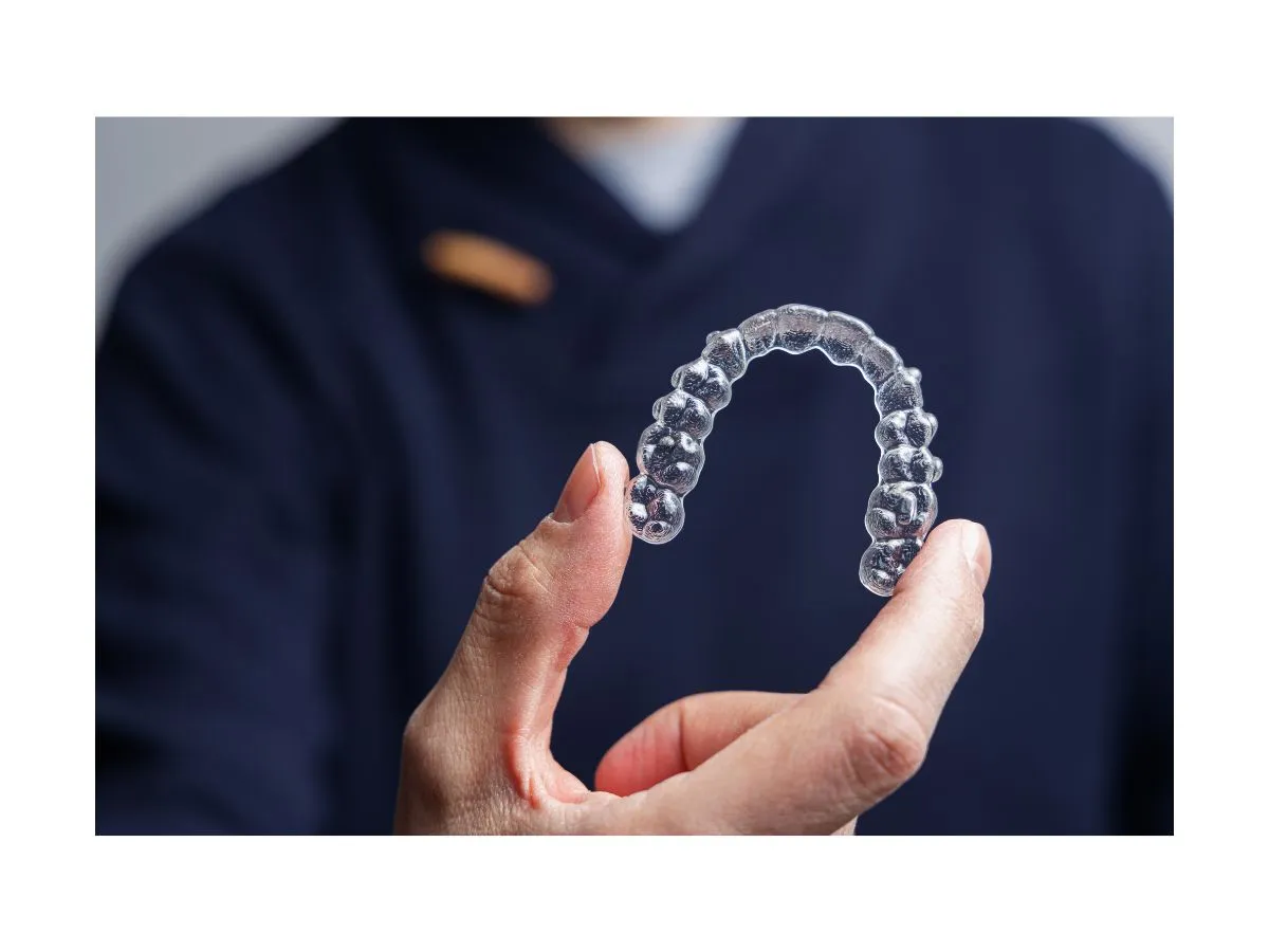 Confidence Connection: Smile Boosts Presence