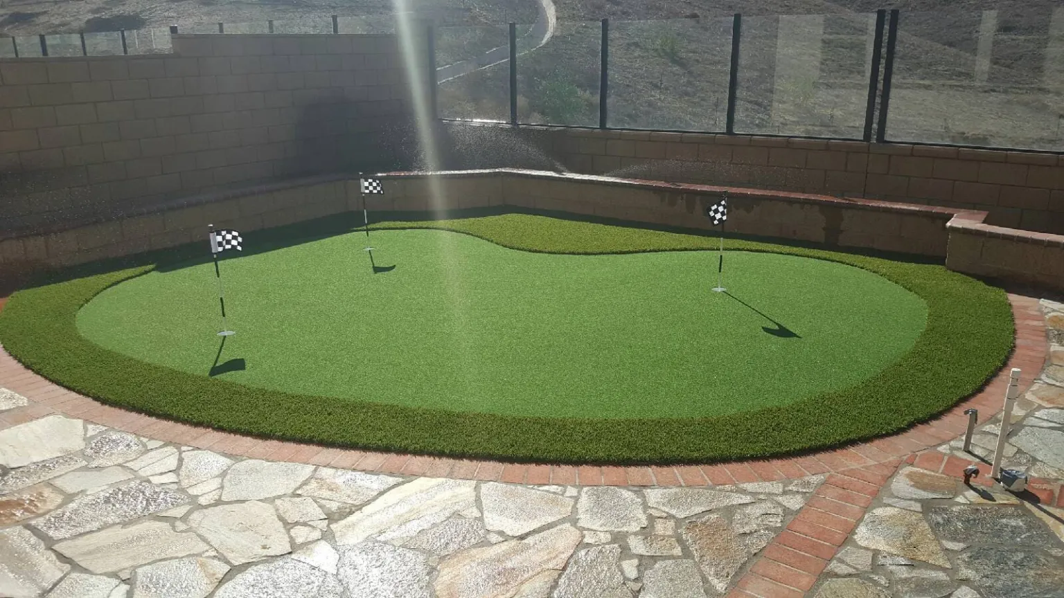 How to Design the Perfect Putting Green Without Breaking the Bank