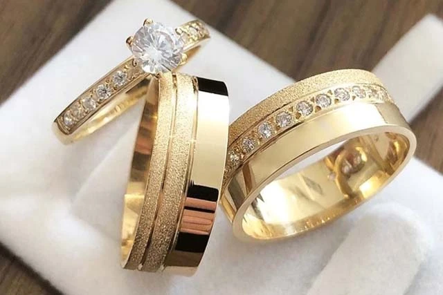 Gem Glob: Where Luxury Meets Timeless Elegance