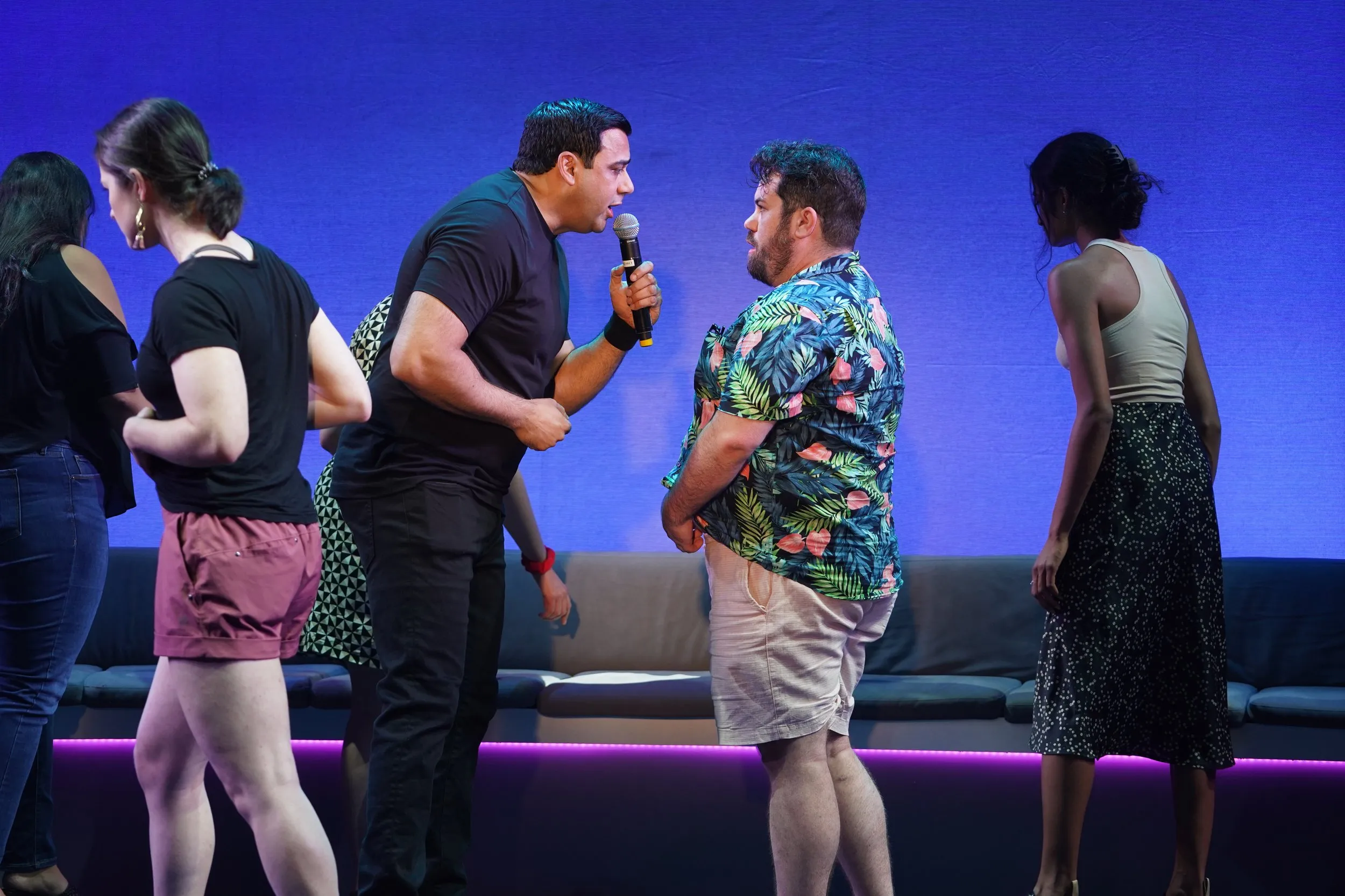 Hyprov Review: The Absolute Magic of Improv Under Hypnosys