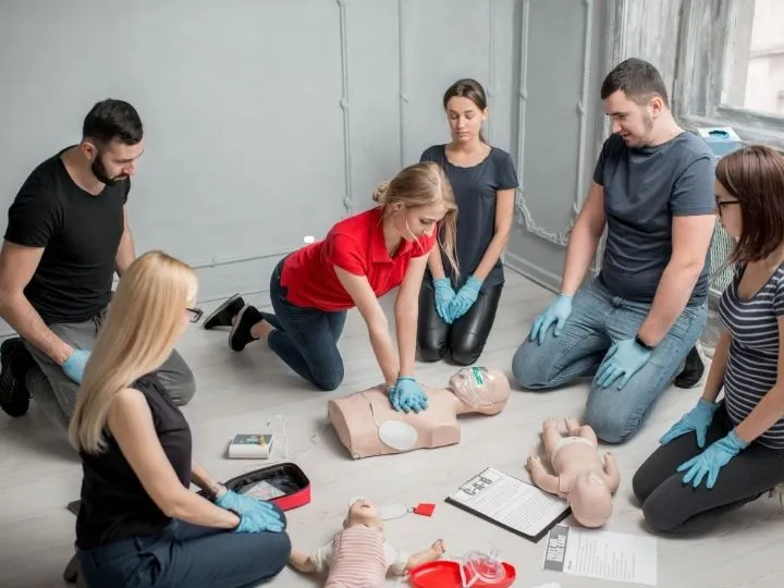 Top Jobs You Can Get with a Basic Emergency Life Support Certificate