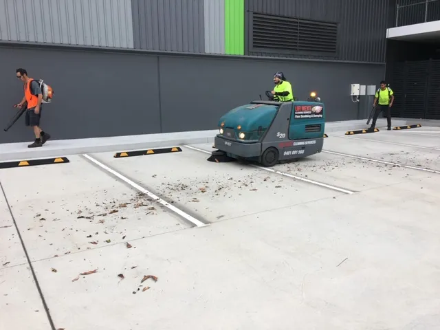 7 Reasons to Choose Expert Carpark Sweeping Services in Brisbane