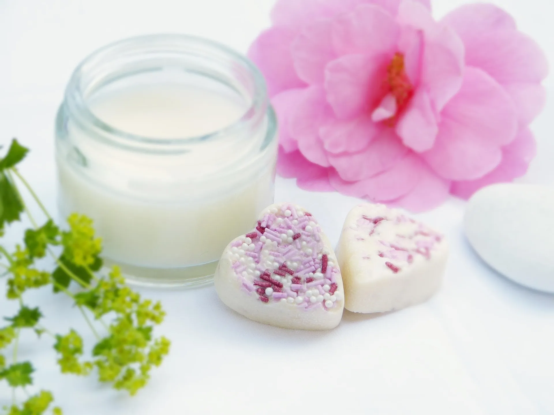 Natural Hair Products: Complete Care Guide for Healthy & Nourished Hair