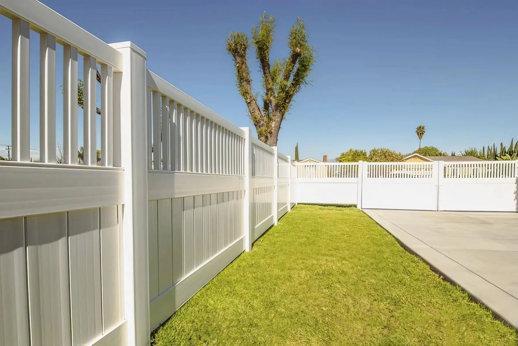 Who Offers the Best Vinyl Fence Installation in San Diego? A Homeowner’s Guide