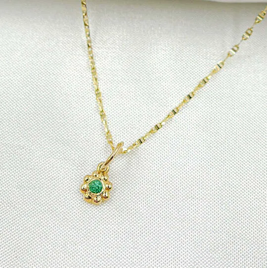 Timeless Solid Gold Jewelry & Layered Necklace Trends
