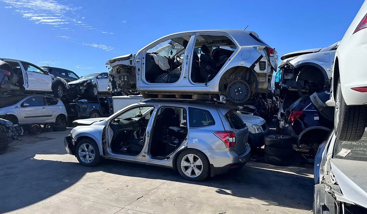 7 Benefits of Using Car Wreckers in Perth for Your Old Car