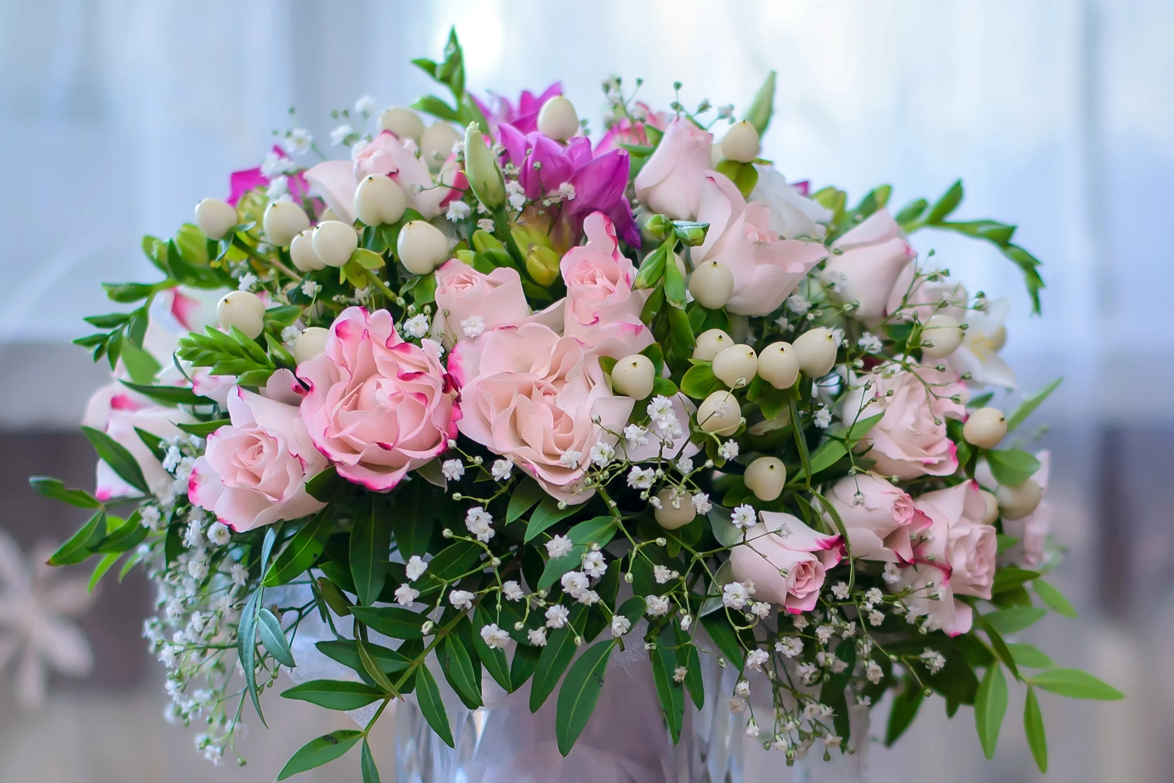 Flowers for Mom on Mother’s Day: Meaningful Arrangements, Gift Ideas & Messages for Every Occasion