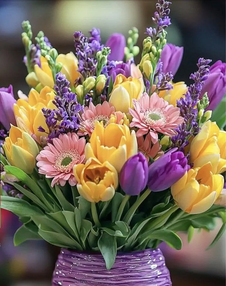 Luxury Flowers in Dubai: Where “Nice” Isn’t Even Close