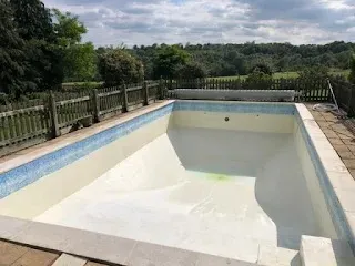 Pool maintenance company Gerrards Cross