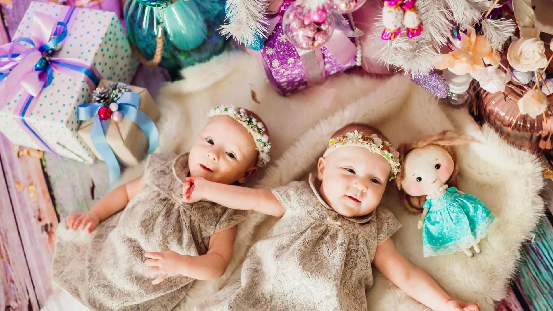 Twin Baby Gifts for First-Time Parents: Smart & Useful Ideas