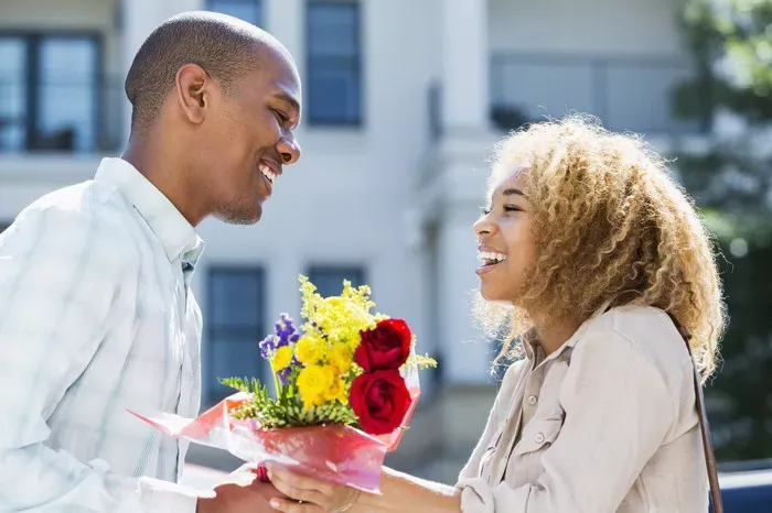 How to Know an Aquarius Man is in Love: 21 Signs!