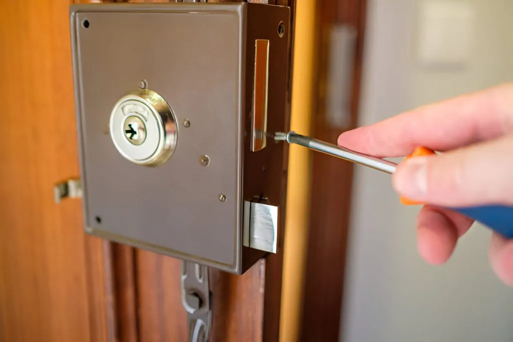 Snapped Keys: Fast and Reliable Solutions by SE1 Locksmiths
