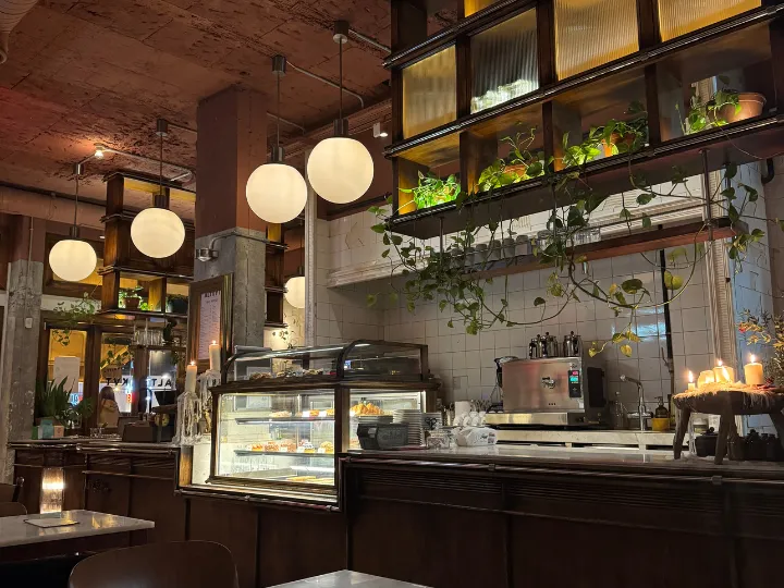 What Should You Look for in a Local Cafe?