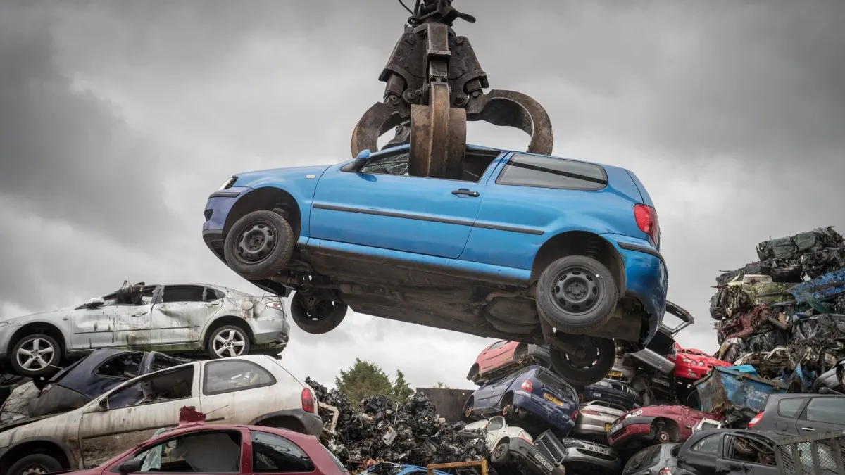 How Accident Car Removal in Adelaide Helps You Save Time & Money