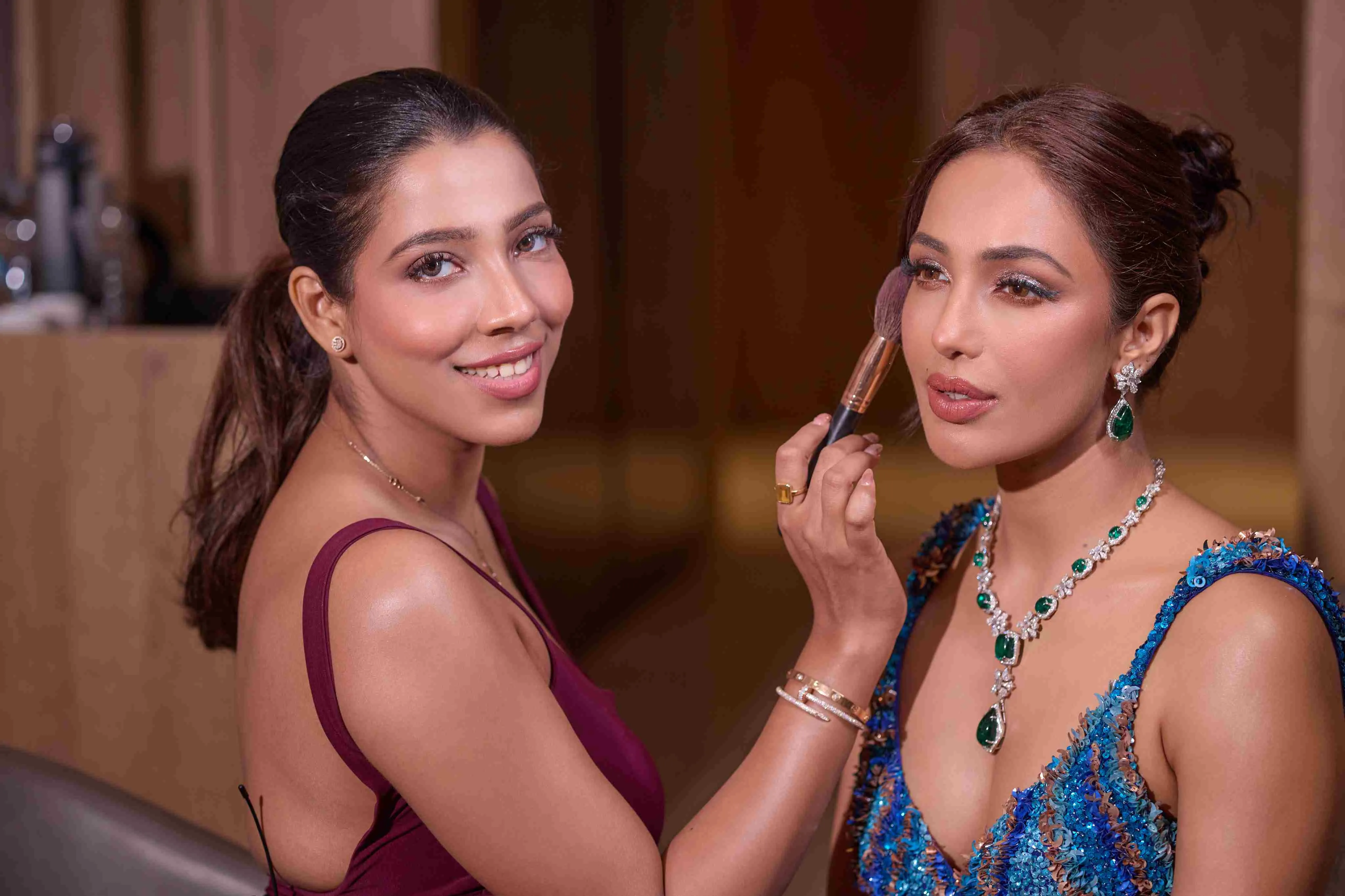 How a Makeup School in Mumbai Shapes Your Career Path