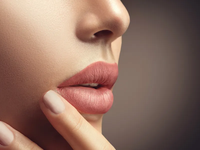 Why Lip Tints Are a Must-Have for Minimalist Makeup Lovers?