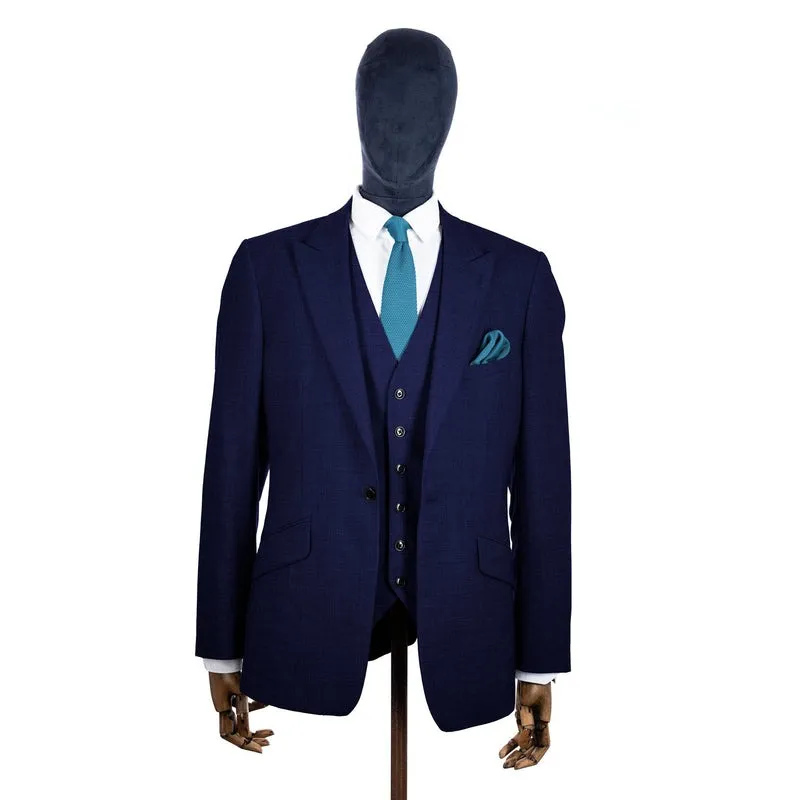 Knitted Tie and Pocket Square Set: a Modern Essential for Men’s Wedding Style