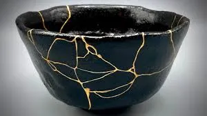Kintsugi: De Schoonheid van de Scherven en de Kunst van het Herstel