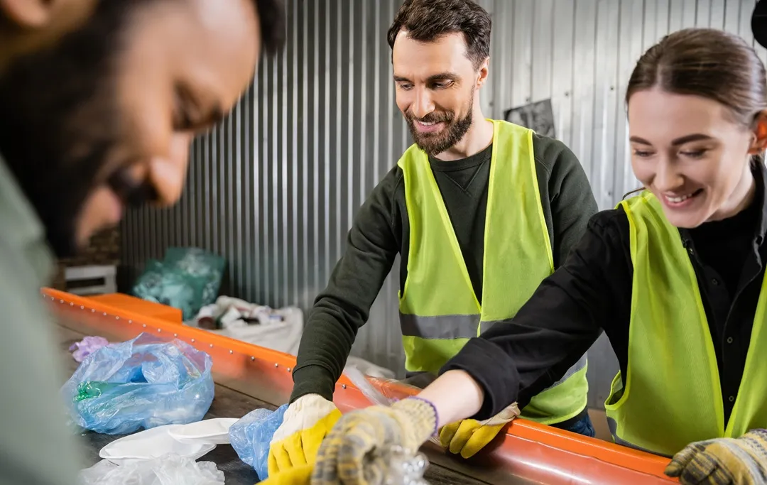 The Gift of Giving: Volunteering This Holiday Season