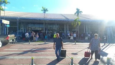 How to Pick the Right Airport Shuttle for Your Needs