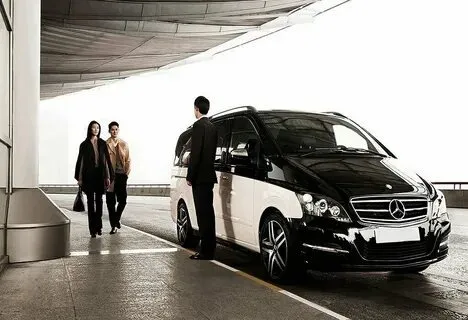 Digital Booking Trends in the Best Car Rental in Knowsley Industry