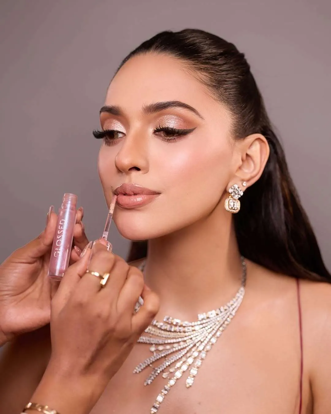 Why Bridal Hair and Makeup Services Ensure Smooth Styling