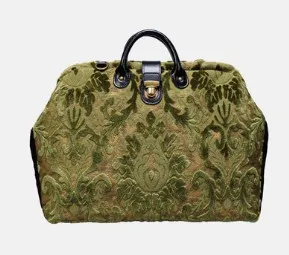 Green Carpet Bag: A Natural Blend of Style and Everyday Function